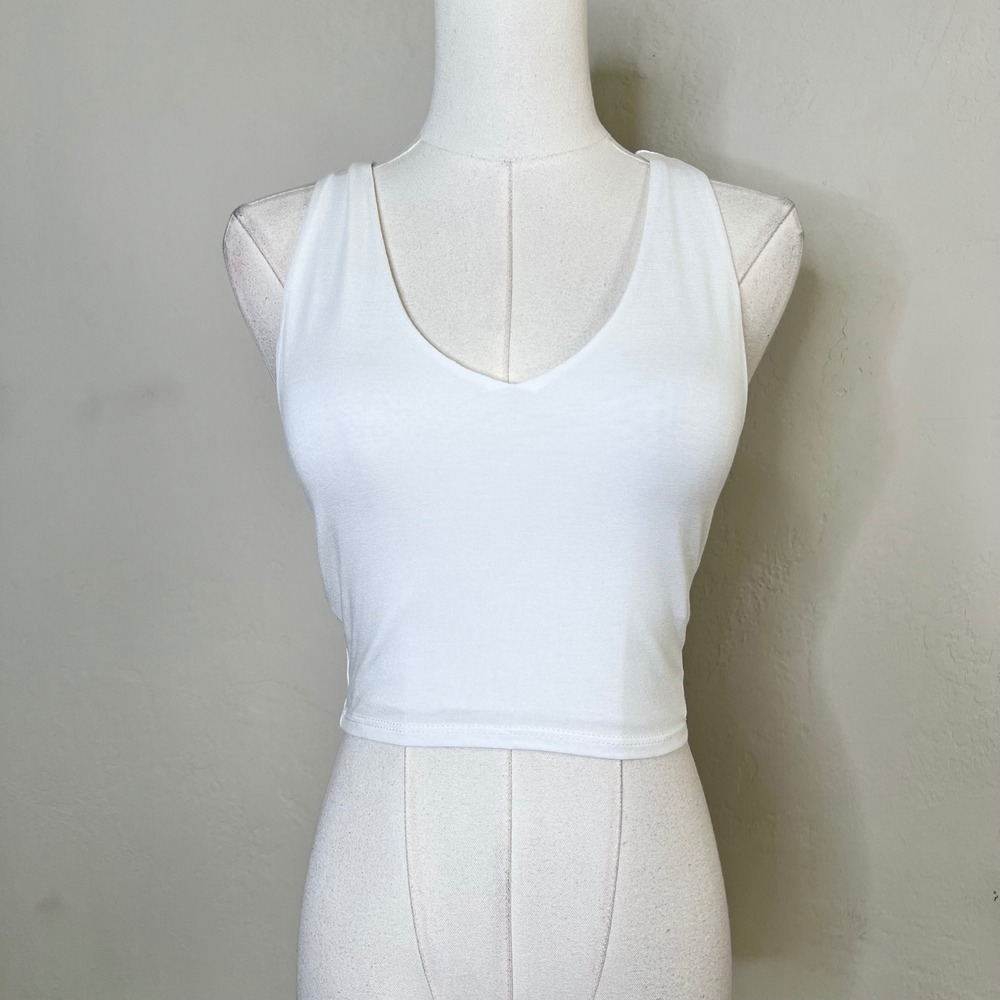 Lulus Crop Top Tank Size Small White V-Neck Rayon Spandex Stretch Lined New NWT